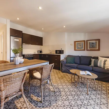Apartment Bravissimo Abeuradors, 3 Bedrooms In The Barri Vell