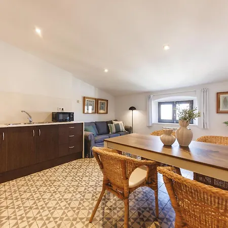Bravissimo Abeuradors, 3 Bedrooms In The Barri Vell Girona