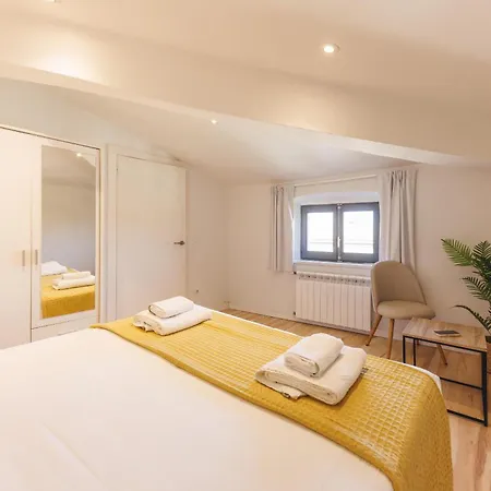 Apartment Bravissimo Abeuradors, 3 Bedrooms In The Barri Vell Girona