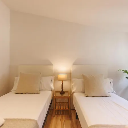 Bravissimo Abeuradors, 3 Bedrooms In The Barri Vell Girona
